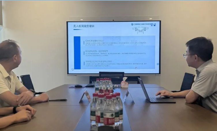 校企深度对接，赋能低空育人｜东华 现场