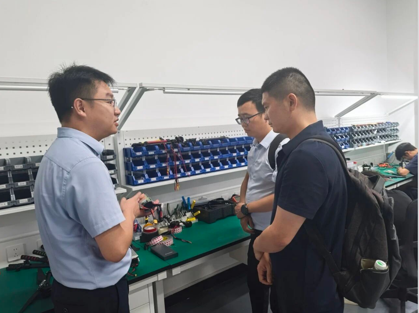 湖南大学人工智能与机器人学院专家 现场