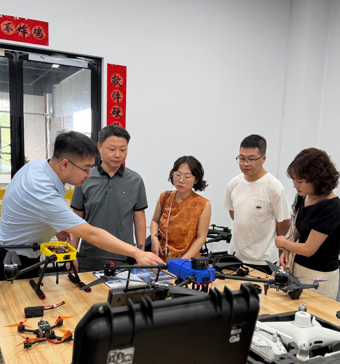 签约共建聚合力 产教融合启新篇— 现场