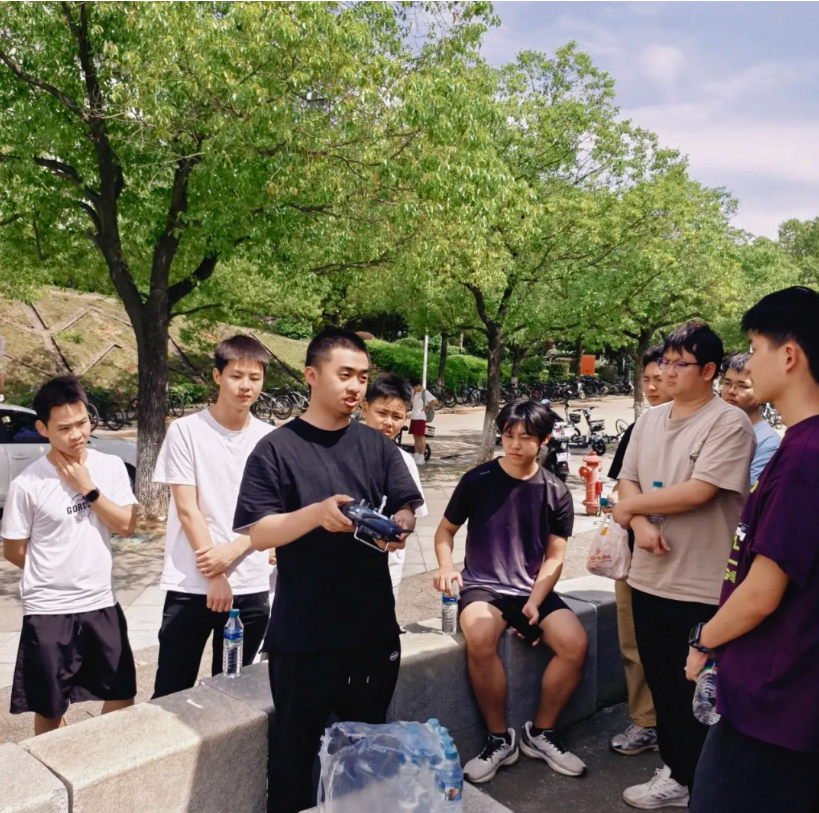 领航航空进校园：东华理工大学无人 现场