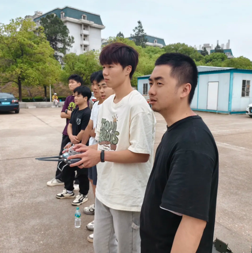 领航航空进校园：东华理工大学无人 现场