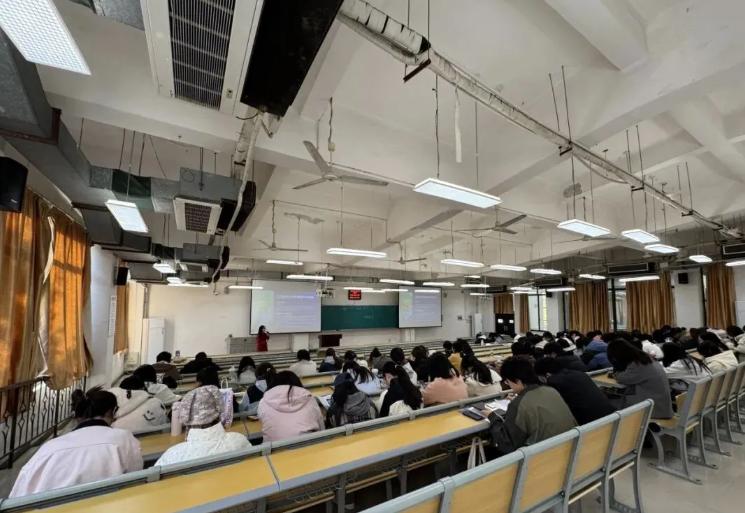 领航航空走进江西师范大学：无人机 现场